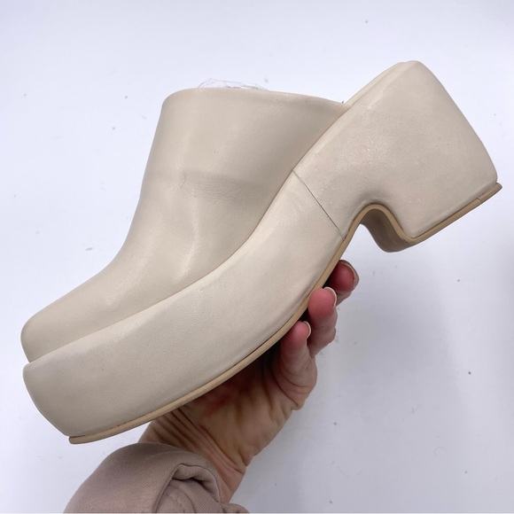NEW Everlane Cream Parchment The Puffa Platform Clog in Size 6‎ - Picture 10 of 16